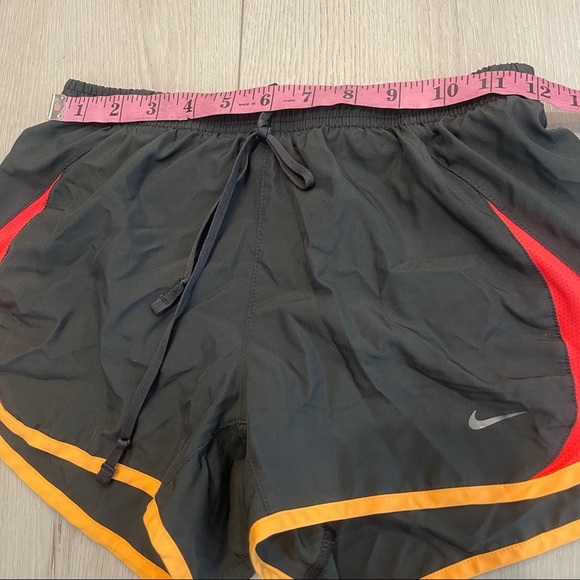 NIKE Gray Brief Lined Running Shorts With Pink And Orange Trim Size XS - Picture 2 of 9